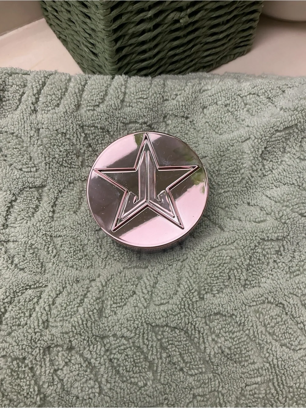 Jeffree Star Metallic Pink Compact with Embossed Star